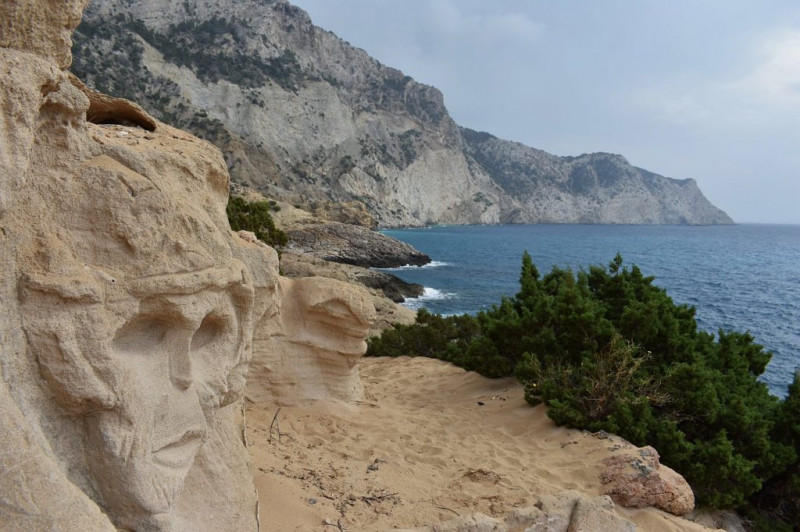 A la découverte de la mystérieuse crique d’Atlantis a Ibiza